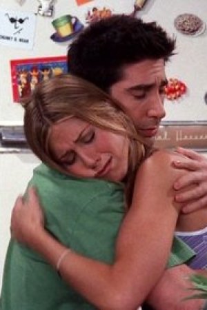 Ross Rachel'a Sarılıyor
